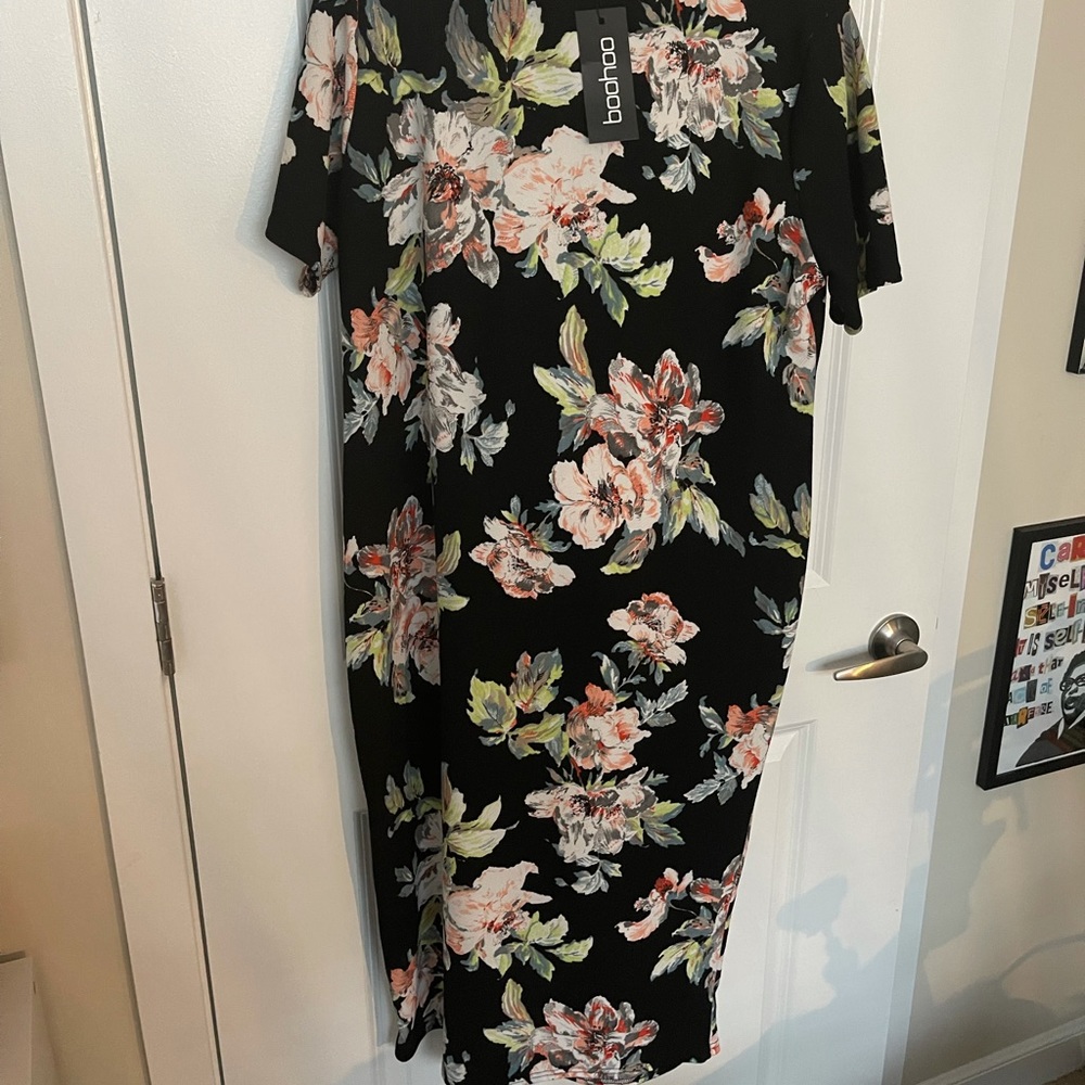 NWT, floral boohoo bodycon
